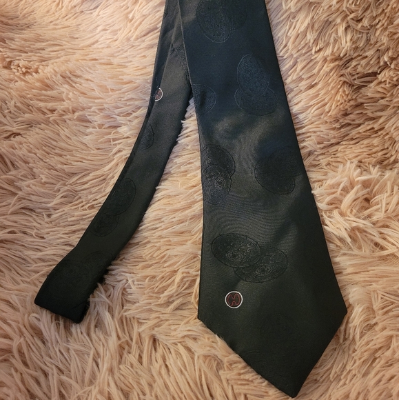 Halston III tie - Picture 2 of 3